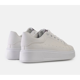 Vita sneakers med iögonfallande Asmait-dekoration 1