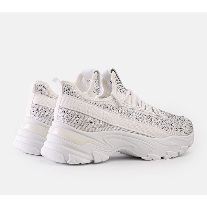 Vita glänsande sneakers med massiv Senai-sula 1