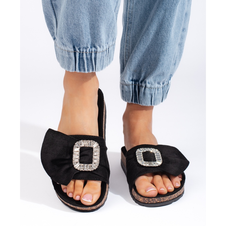 Svarta flip flops på korksula 1