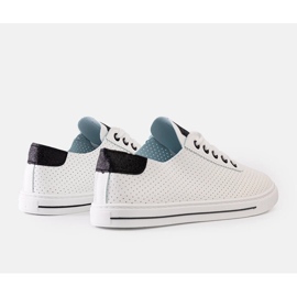 Vita perforerade Ruala sneakers 1