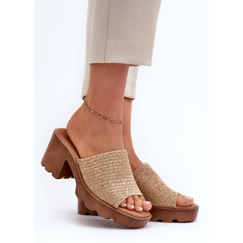 Beige Titantha flip-flops dam med flätade högklackade klackar 2