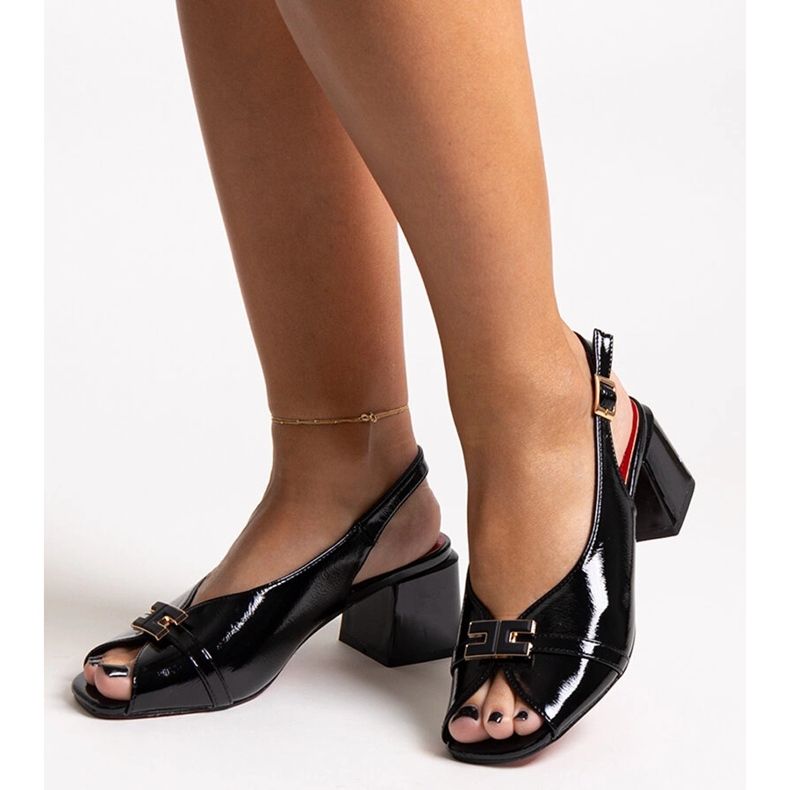 Svarta sandaler med innersula i Totana-läder 1