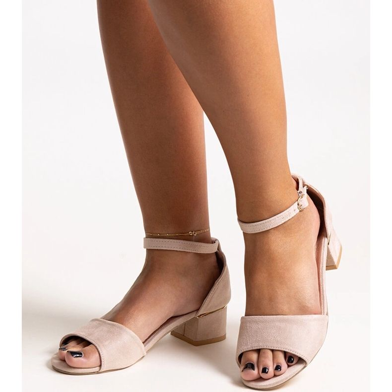 Beige klassiska Kinsela högklackade sandaler 1