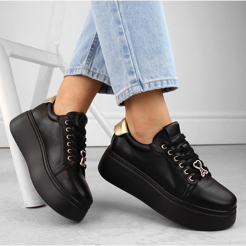 Skinnskor för kvinnor på svart plattform, Vinceza 66700 1