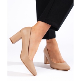 Bekväma beige pumps från Sergio Leone 1