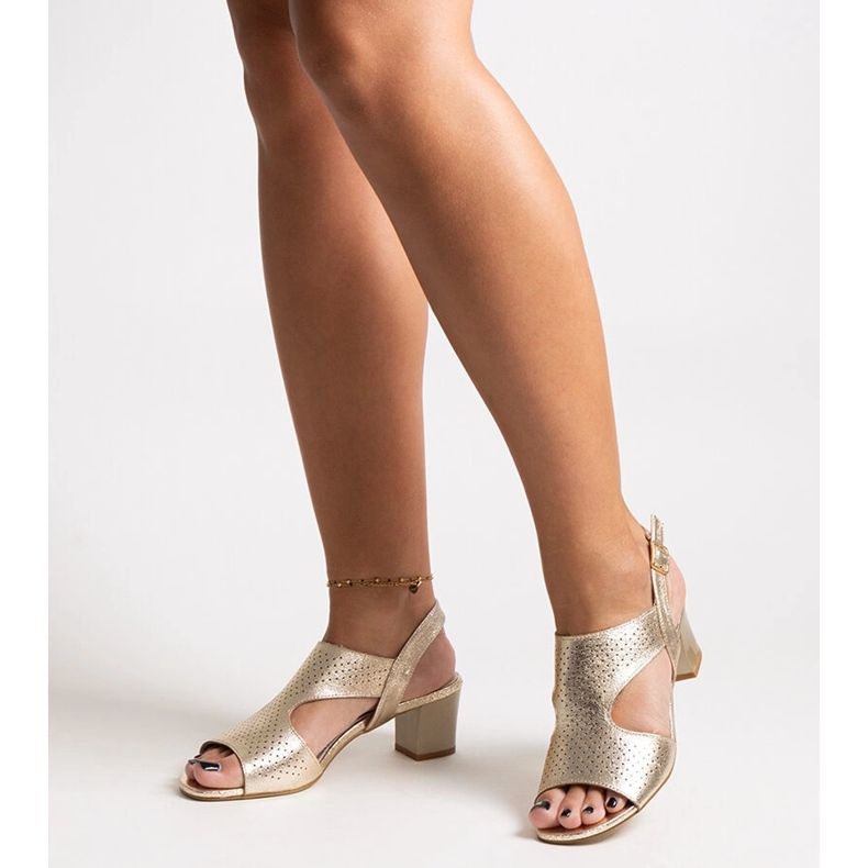 Högklackade sandaler med Naderla lädersula gyllene 1