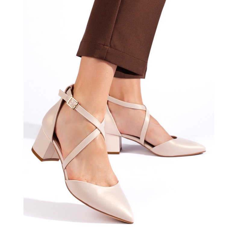 Beige dampumps från Sergio Leone 1