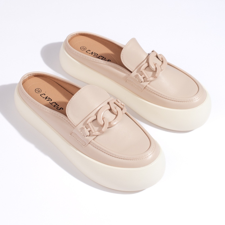 Stängda, snygga beige flipflops för dam 1