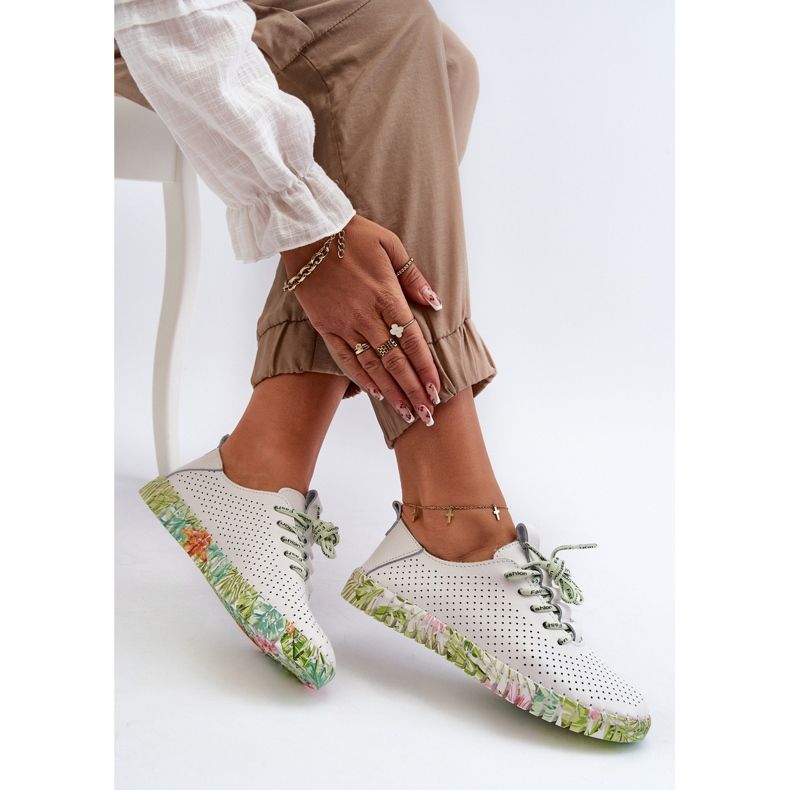 S.Barski Spetsskor för kvinnor gjorda av naturligt läder, vit Farnalea 2