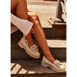 Lädermockasiner för kvinnor med rosett Laura Messi 2787 ljusbeige 2