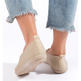 Slip-on i beige tyg för kvinnor 2