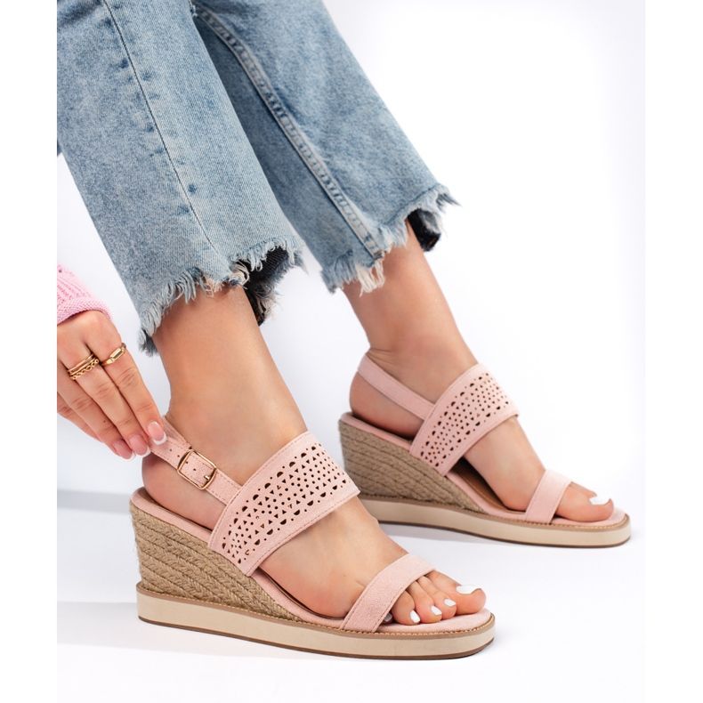 Rosa damsandaler med kil 1