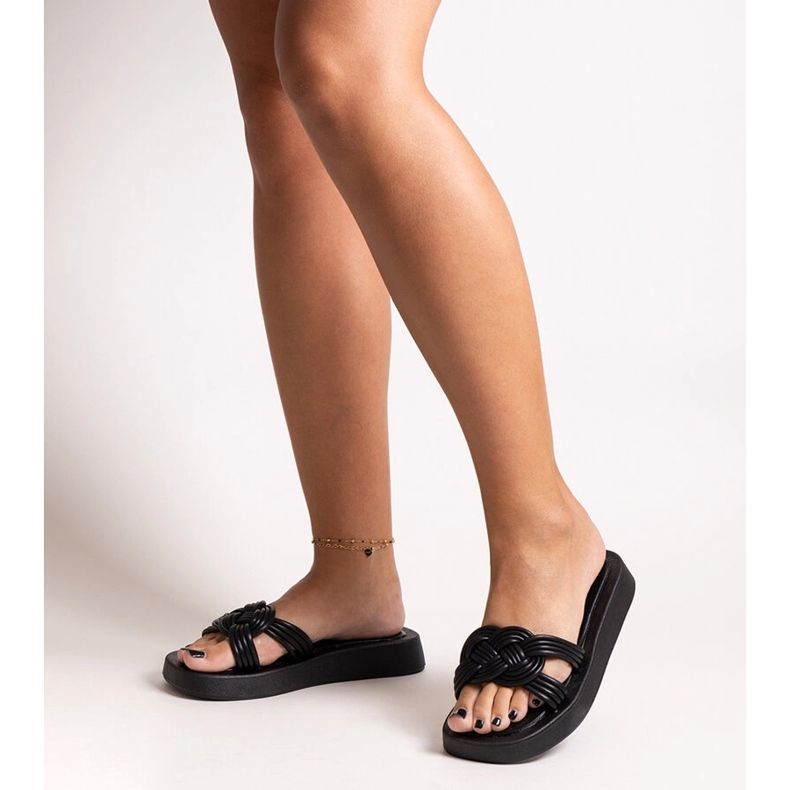 Svarta gummitofflor från Ferrei 1