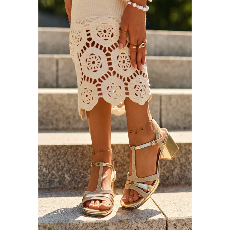 Högklackade damsandaler gjorda av ekologiskt läder, guldlyana gyllene 1