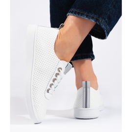 Genombrutna vita sneakers för kvinnor 1