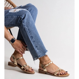 Högklackade guldsandaler med Elanoria cubic zirconias gyllene 1