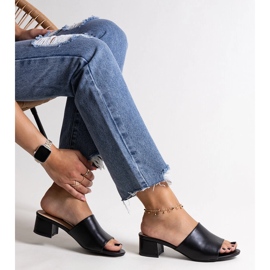Svarta lågklackade Asala flipflops 1