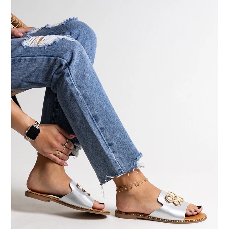 Silver flipflops med dekorativt Safi-spänne silver- 1