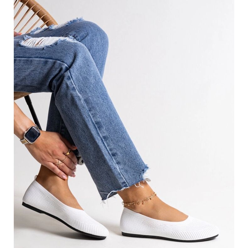 Balettkläder i vitt tyg från Yafia 1