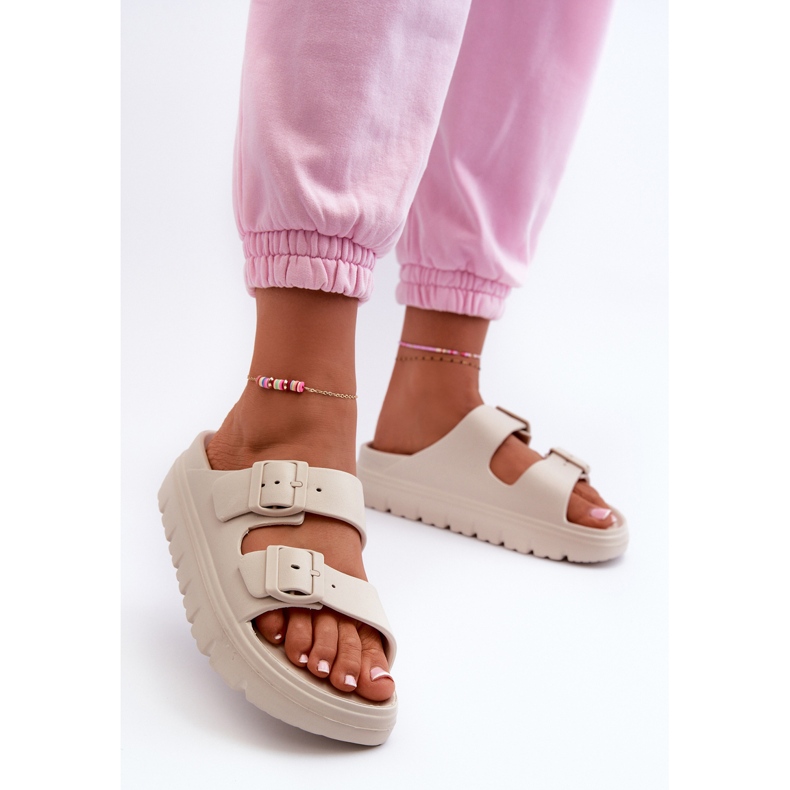 EVento Beige Melorea Foam flip-flops för kvinnor på plattformen 2