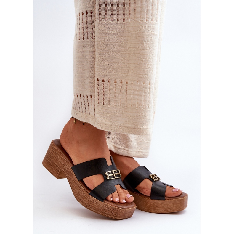 Zazoo 40412 eleganta flip-flops för kvinnor i läder med gulddekoration, svart 1