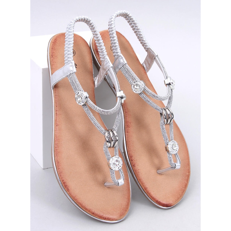 Sandaler dekorerade med Loties Silver zirkoner 1