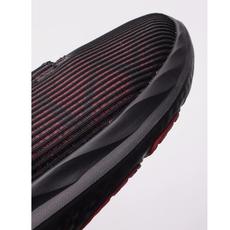 Under Armour Charged Swift 3026999-002 sportskor, svarta 3