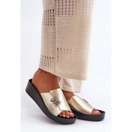 Elegant flip-flops för kvinnor med dekoration, naturligt läder S.Barski KV27-015 Guld gyllene 1