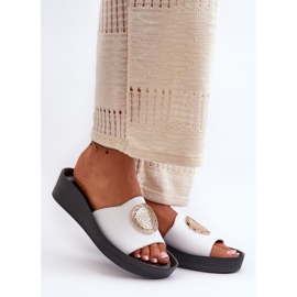 Zazoo 2920 Kläderflip-flops för kvinnor med gulddetalj, vit 1