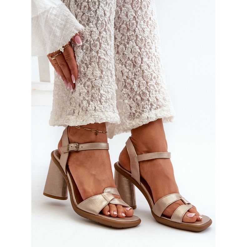 Lädersandaler på högklackat Maciejka 06029-25 Guld gyllene 1