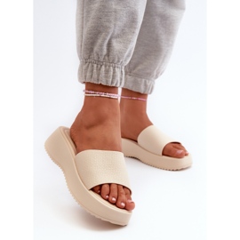 Kvinnors flip-flops på en plattform och kil, ljusbeige vimarils 2