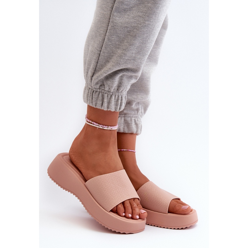 Kvinnors flip-flops på en plattform och kil, rosa vimarils 1