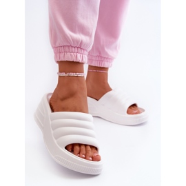 Lättviktsflip-flops i skum för kvinnor på kil och plattform, vit Tendrea 2