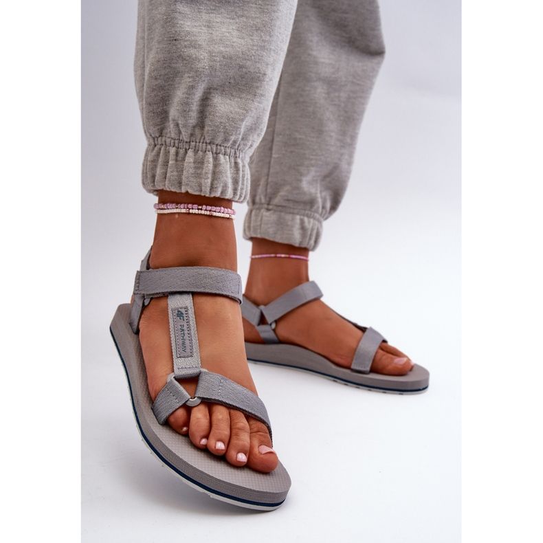 Damsportsandaler 4FRSS24FSANF054-20S Grå 2