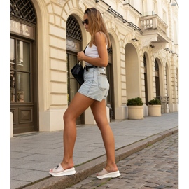 Rosa mulor med en dekorativ Maurla-kil 2