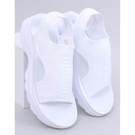 Nicai White sandaler med sportsula vit 1