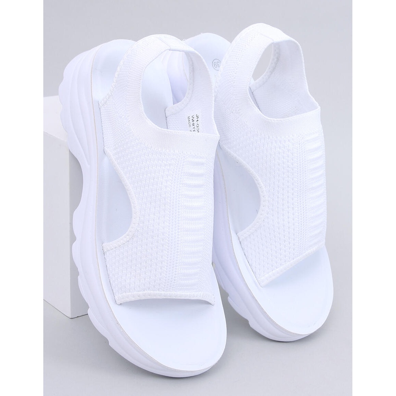 Nicai White sandaler med sportsula vit 1
