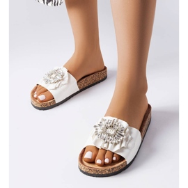 Vita tofflor med korksula från Roy 1