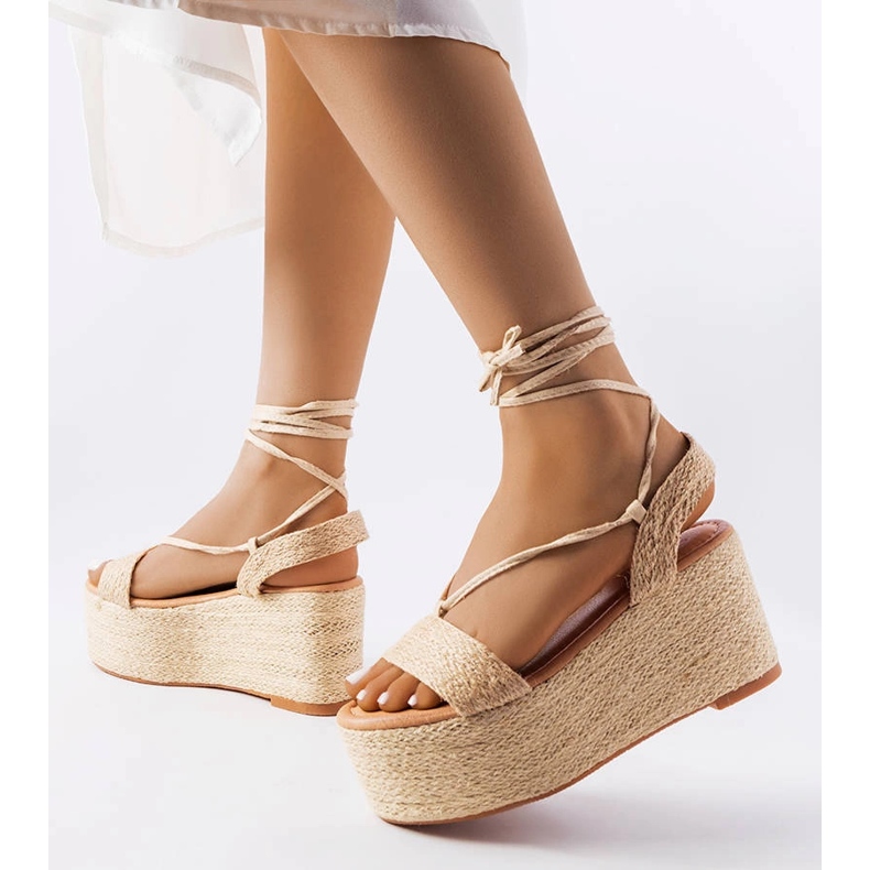 Beige espadriller på Silvetta-plattformen 1