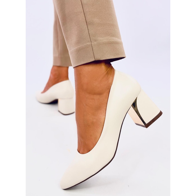 Kerrigan Beige pumps med hög klack 2