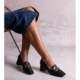 Svarta pumps med fyrkantig tå från Alhena 1