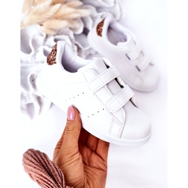 Barns vita och gyllene sneakers 2