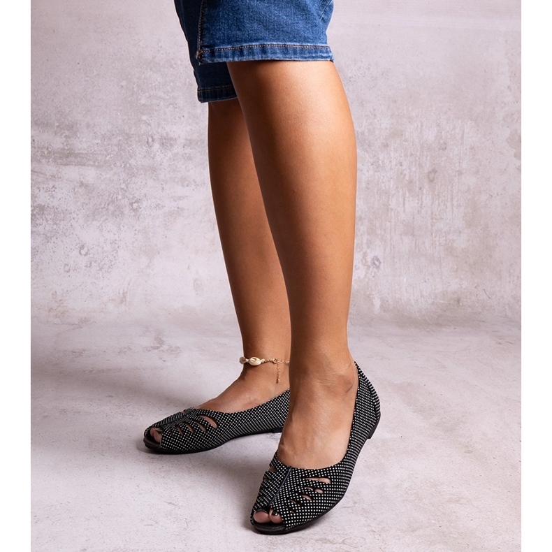 Svarta prickiga balettkläder med utskärning från Laforge 1