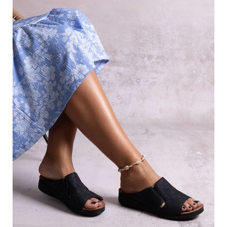 Svarta perforerade Marouna-rutschbanor 1