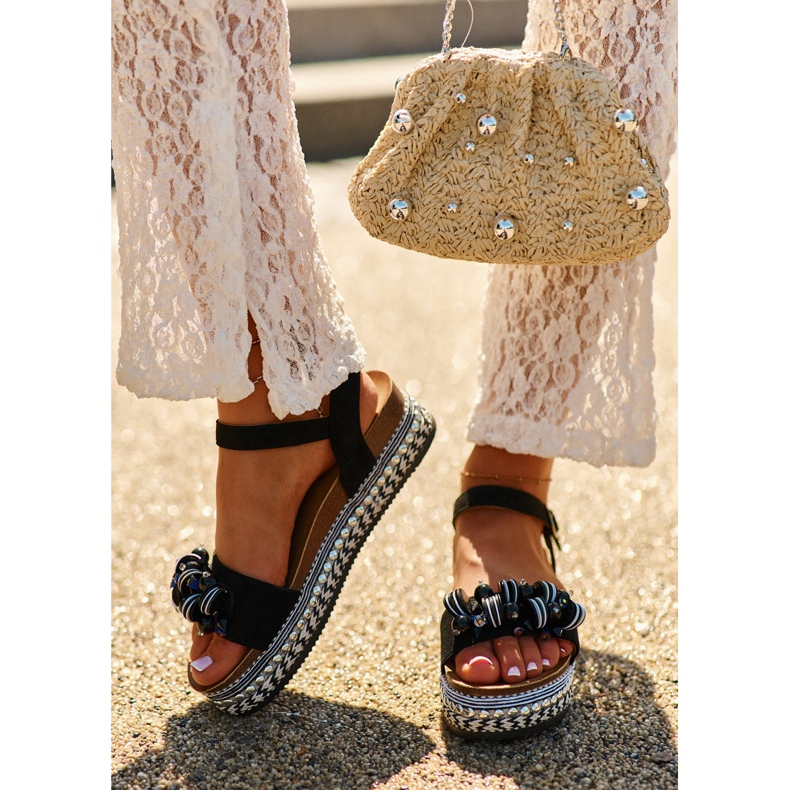 S.Barski Kvinnors sandaler på kil och plattform med dekorationer S. Barski HY056 Black svart 2