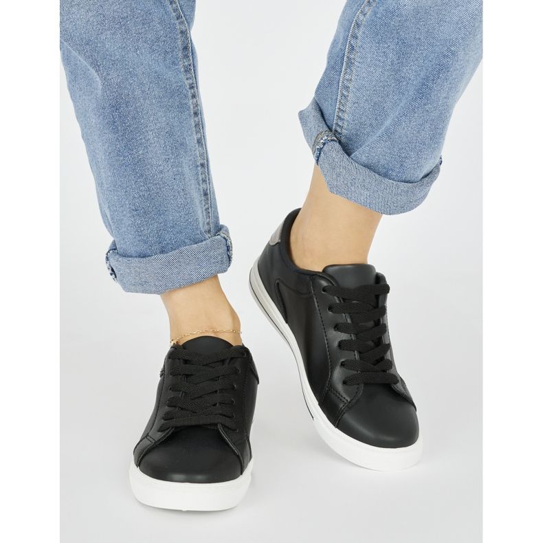 Klassiska svarta sportskor för kvinnor 1