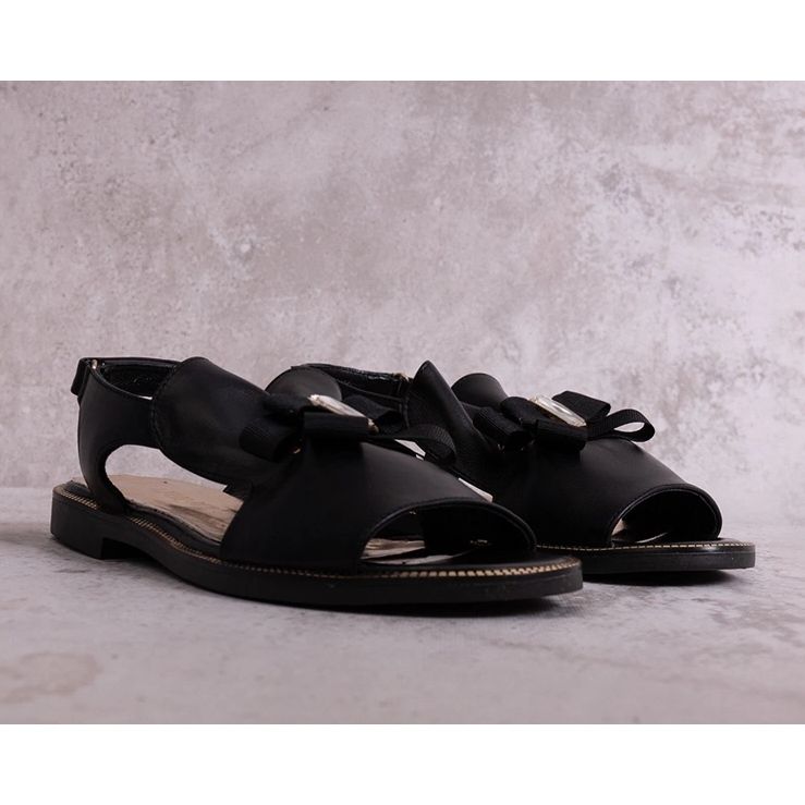 Svarta sandaler med rosett och zirkon KARINO 1