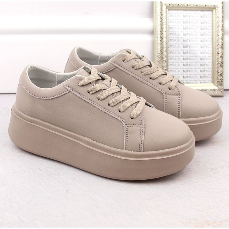 Sergio Leone sportskor på SP024 SK450A-plattformen 1