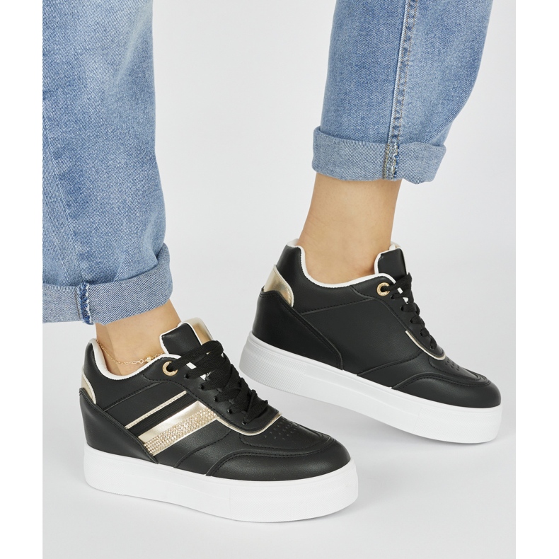 Svarta sneakers med dold kil 1