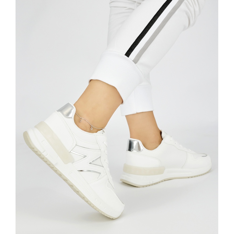 Vita bekväma damsneakers 2
